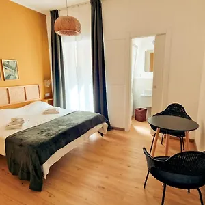 https://flora-rome.it-romehotels.com